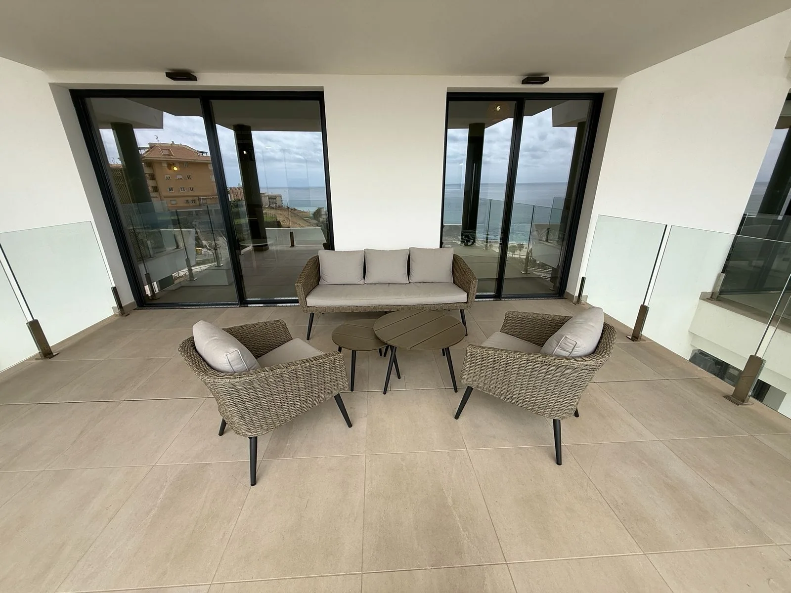 PISO EN SEAVIEWS, foto 2 de 4